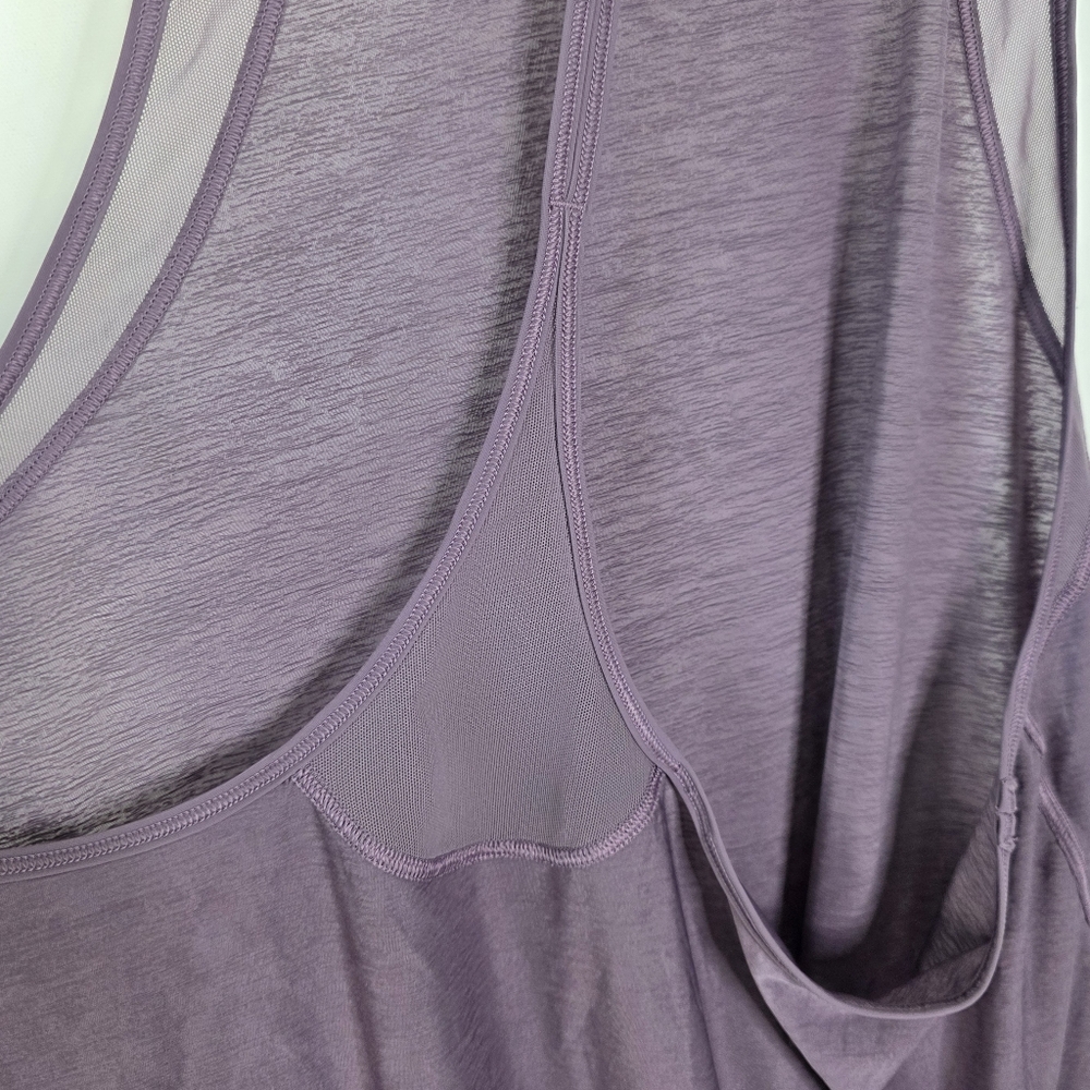 Lululemon Through The Movement Tank Pit  To Pit 20in - Picture 5 of 7